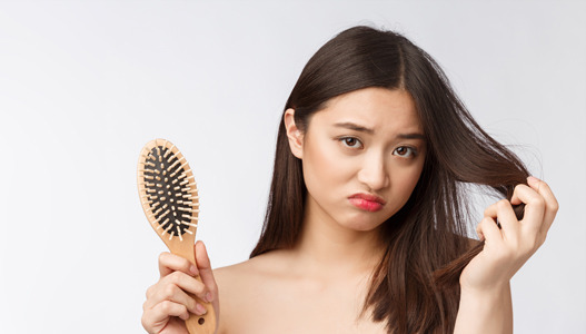 ¡Se me cae mucho el pelo!: causas, prevención y tratamientos para la caída del cabello 