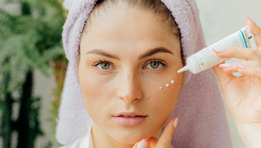 Hautpflegeschritte für eine wirksame Gesichtsroutine über 40
