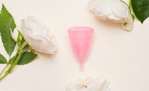 ¿Todavía tienes dudas sobre el uso de la copa menstrual? Te ayudamos a decidirte