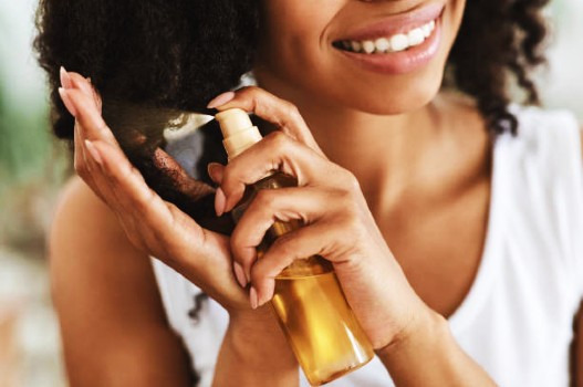 ¿Cuáles son los resultados en el cabello del uso de aceites naturales?
