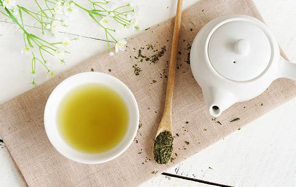 Descubre todos los beneficios que te puede aportar el té verde